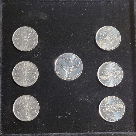 Canadian Commemorative Coin Set - Picture 1 of 2